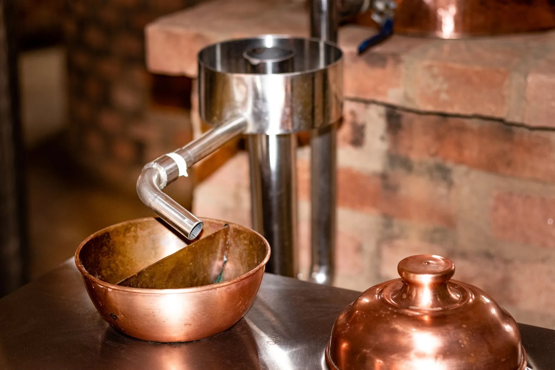 Cas particulier : whisky acheté en distillerie, envoi postal et livraison en France